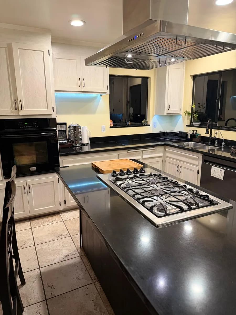 After — Modern Kitchen